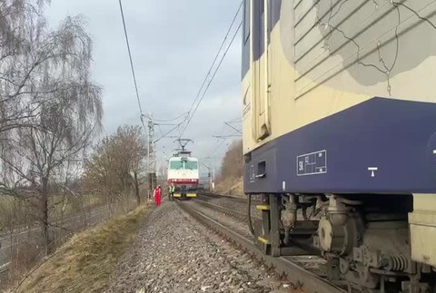 [multi] Vlaky sa vyhli zrážke pri Liptovskom Hrádku 2771