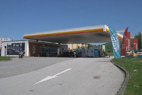 Ceny benzínu prestali rásť, dokonca mierne klesli (2)