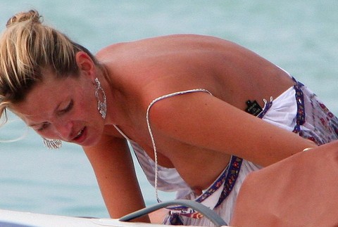 Kate Moss - nahé prso
