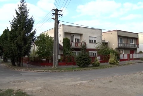 N12 Vstup Utopená žena695