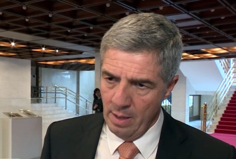 Vládne sľuby pre rodiny. Rodičia si prilepšia o viac ako 200 eur