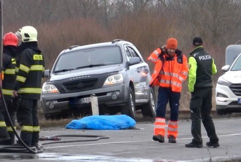 Tragická nehoda na východe. Muža oživovali aj ostatní vodiči