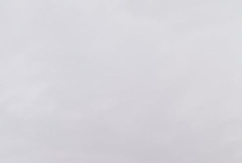 Zamestnancov trnavskej automobilky skoro ráno evakuovali. Niekto nahlásil bombu