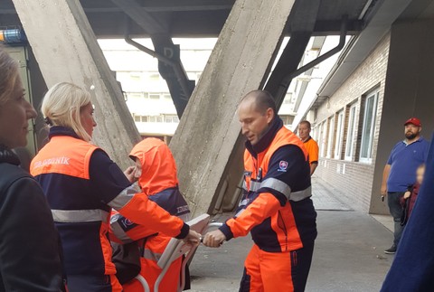 Pilota previezli do banskobystrickej nemocnice