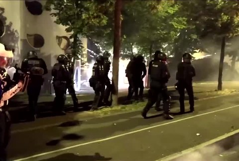 [multi] Francúzsko protesty 10257