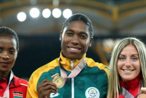 Búrlivé debaty v športe. Transgender atlétky sú proti hormonálnej liečbe