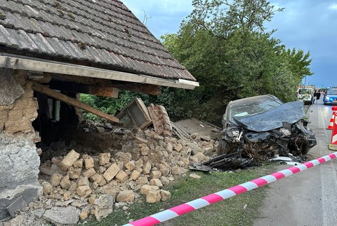 Rozpadnutý dom po nehoda