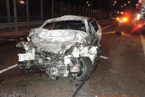 Vodič uhorel v aute