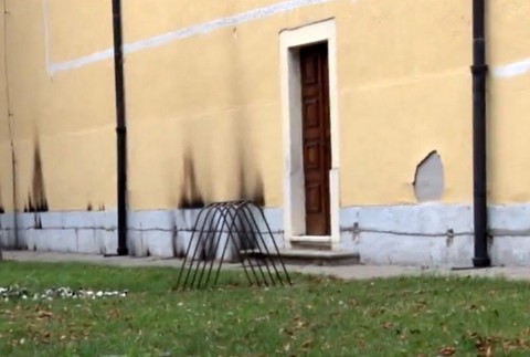 Obhorený kostol v Šali