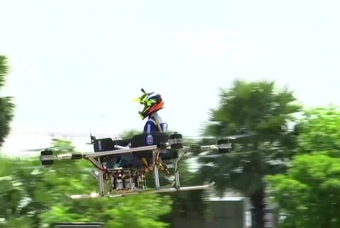 [multi] Dron ako taxik 1504