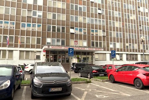 [multi] Policajti zadržali starostu 1189