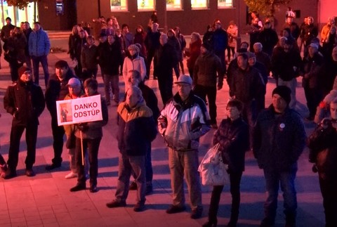 Postavme sa Za slušné Slovensko: Ľudia v uliciach Prievidze