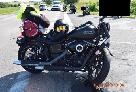 motorka muža, ktorému nedala  vodička prednosť 