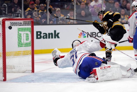 Canadiens_Bruins_Hockey_Pastrnak_gol_price