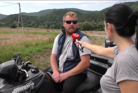 [multi] Chlapec prežil noc v lese 13134