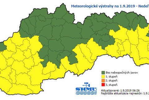 Prvé septembrové dni budú horúce aj daždivé. SHMÚ vydalo výstrahy pre tieto kraje