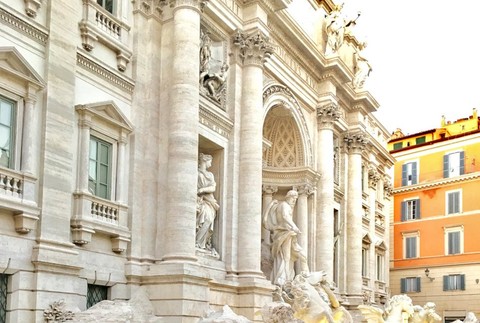 polícia pri fontáne di Trevi