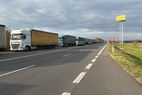 kolóny kamióny michalovce sobrance vyšné nemecké (1)