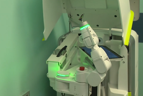 Robotická operácia chrbta 2