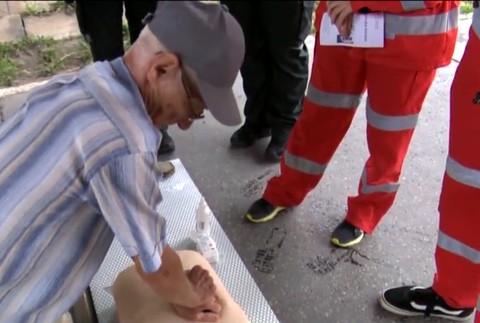 Takmer polovica vodičov nevie poskytnúť prvú pomoc. Mnohí nemajú ani lekárničku