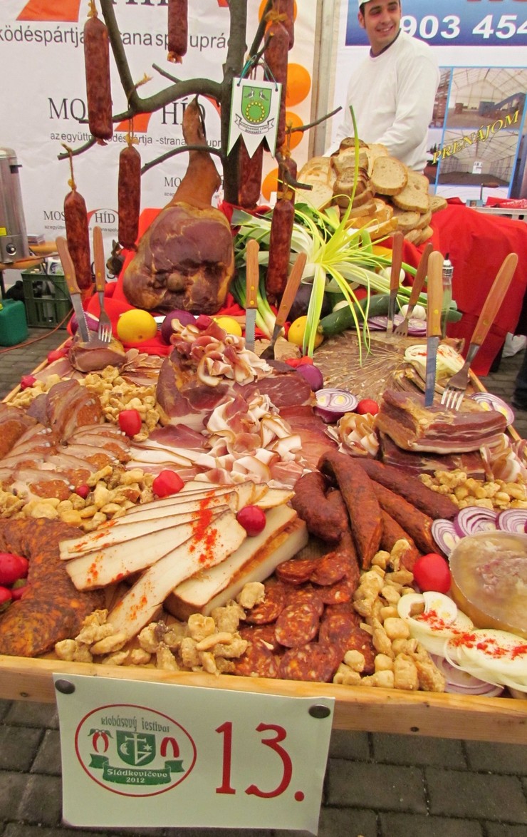 Latinák - Klobásový festival 6