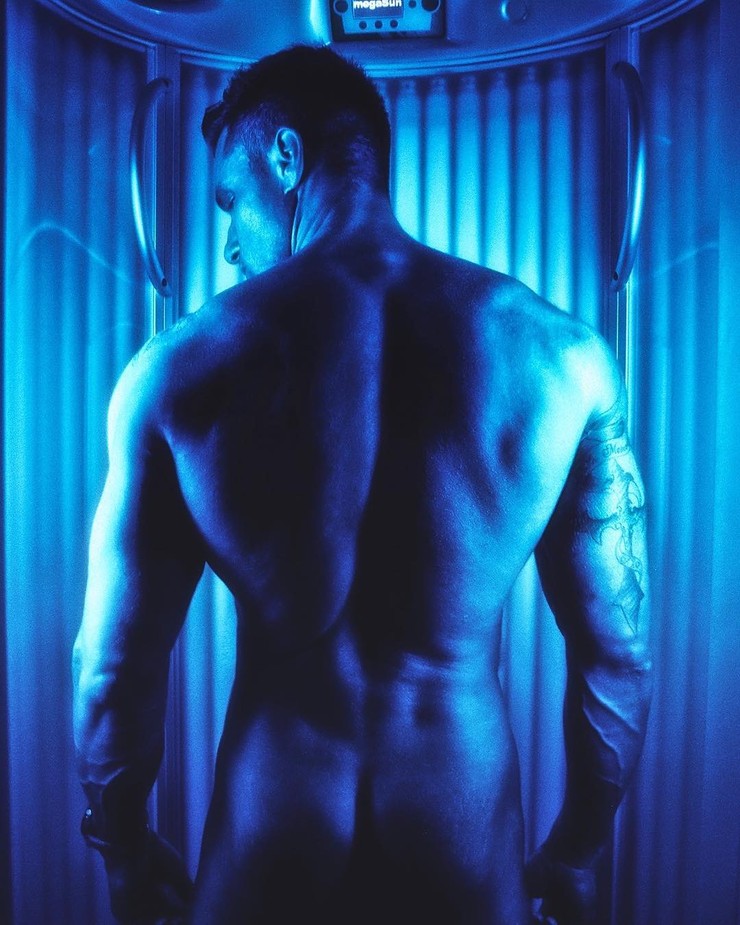 Mama ožeň ma, Hotel Paradise - Niko