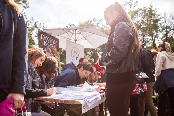 Akcia na pomoc týraným koňom 9