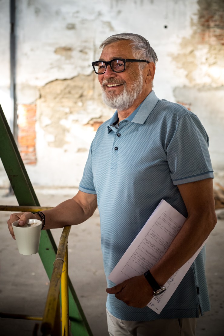 Jiří Bartoška v seriáli Za sklom