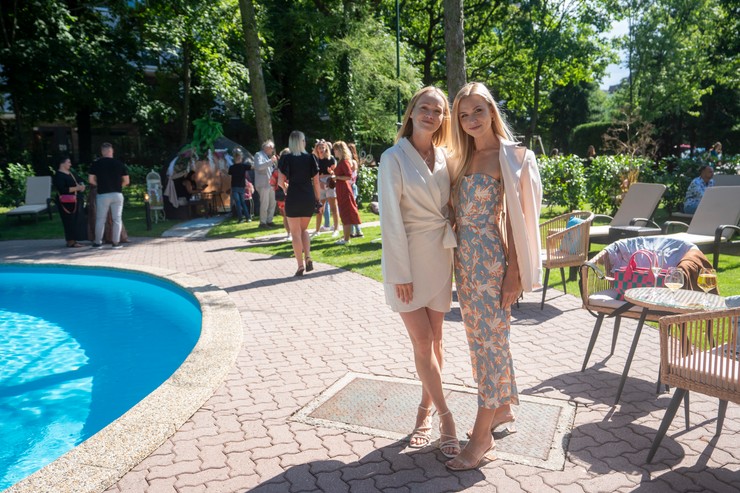 Zábava na letnej párty Televízie JOJ