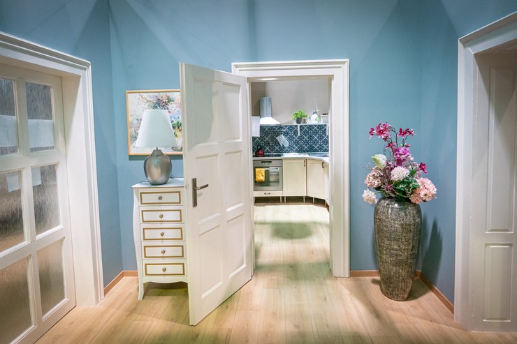 Bývanie hlavných hrdinov zo seriálu Hranica