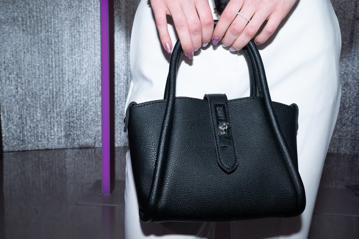 Nákupné maniačky  Šatka