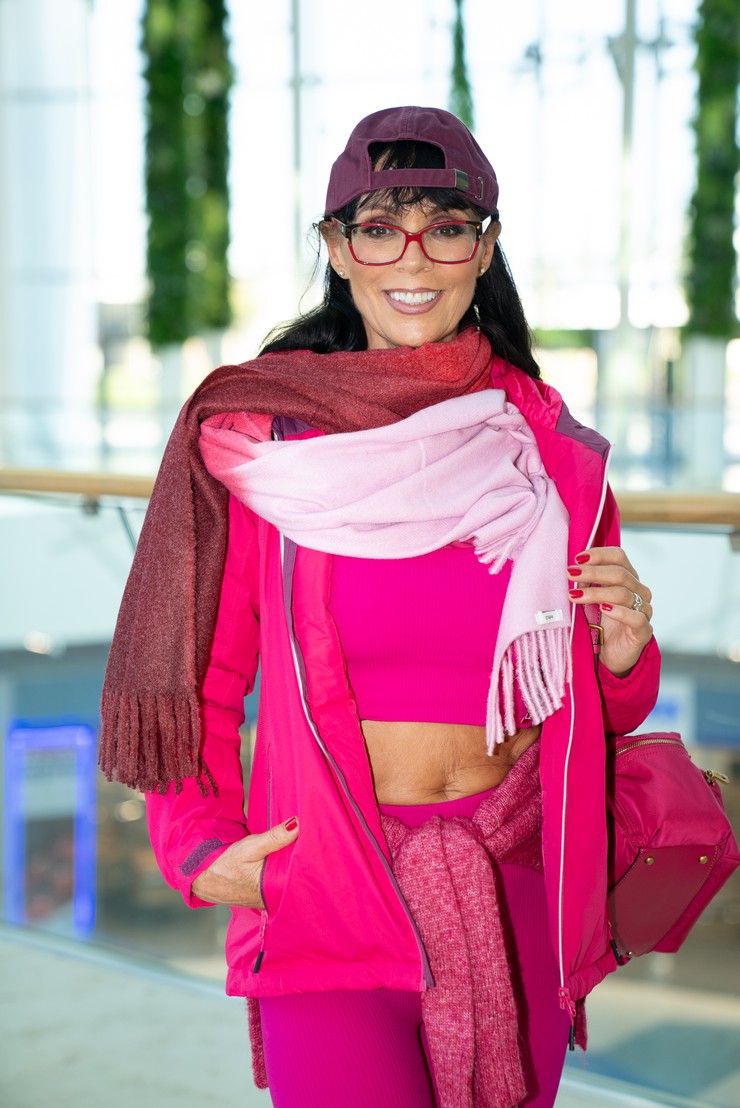 Nákupné maniačky téma 50 odtieňov červenej - Rebecca