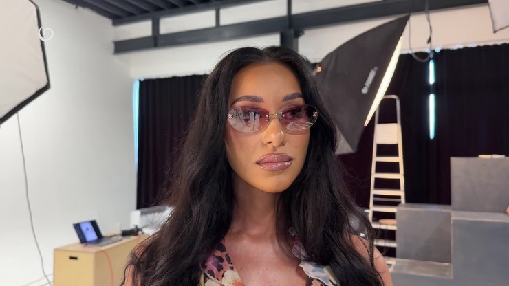 [multi] Bianka Rumanová, Cynthia Tóthová, Samozvaný 2133