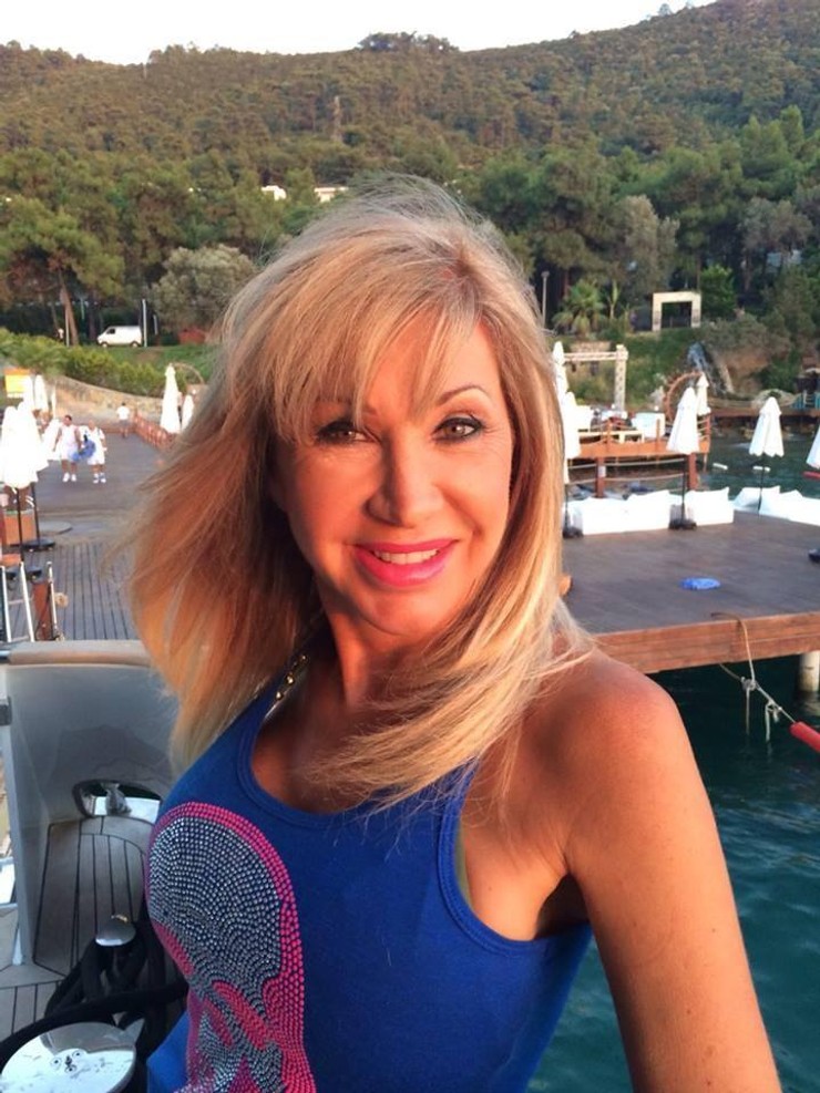 Carmen má nový účes 3