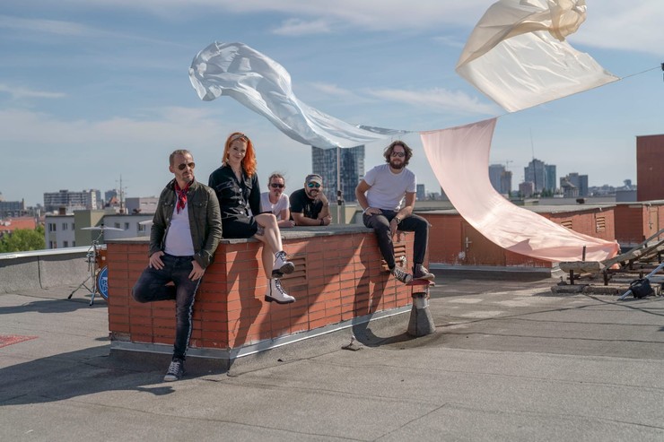 Som mama - Peter Bič Project - Videoklip k titulnej piesni Z Výšky