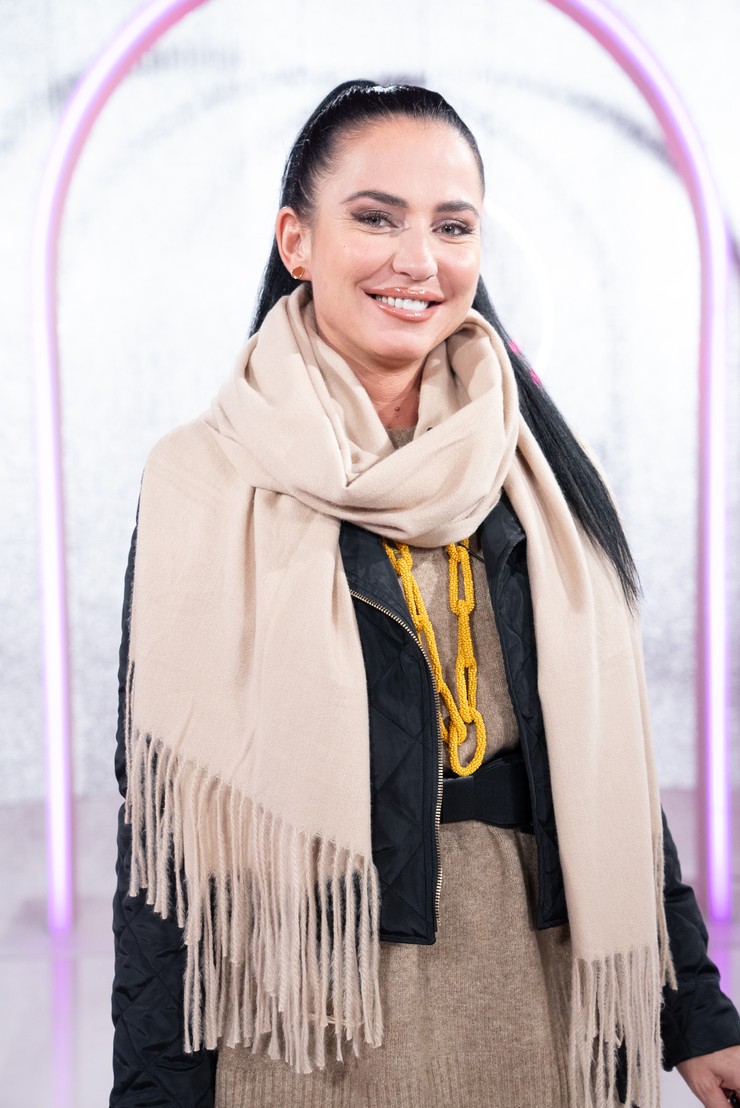 Nákupné maniačky: téma Zahalená až po krk - Marianna