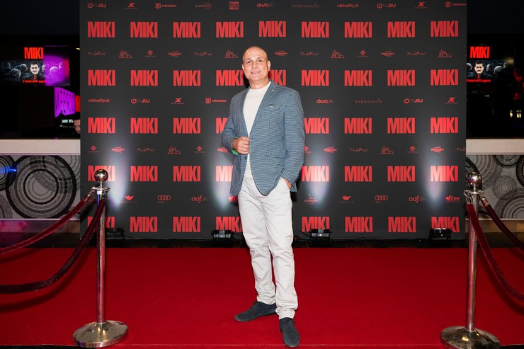 Cinkota, Černák, Miki, film, temná minulosť, mafiáni 