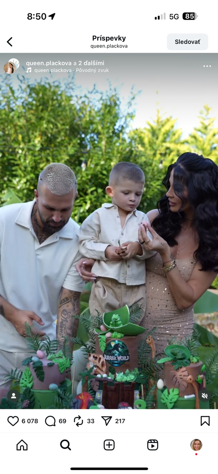 Plačková, syn Dion, narodeninová oslava, luxus, dinosaurus