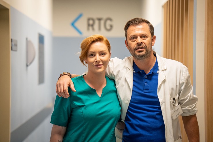 Nemocnica - Barbora Švidraňová a Alexander Bárta