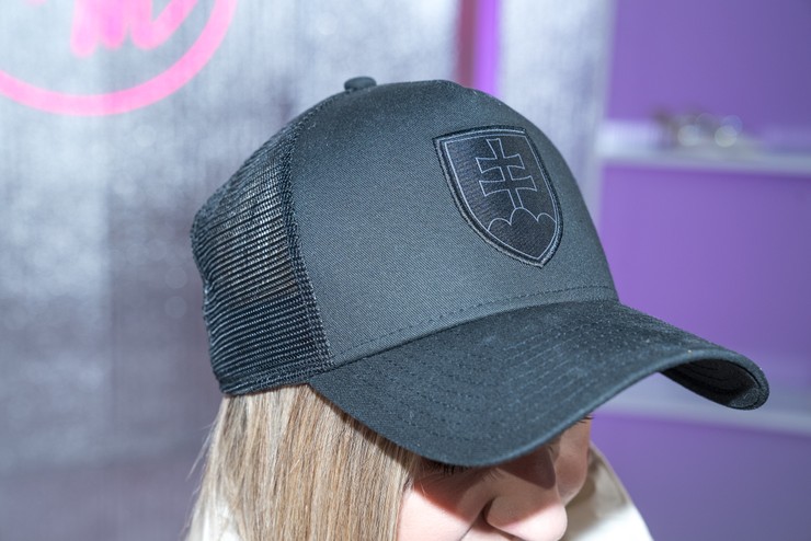 Nákupné maniačky: téma Hokejová fanúšička - Veronika