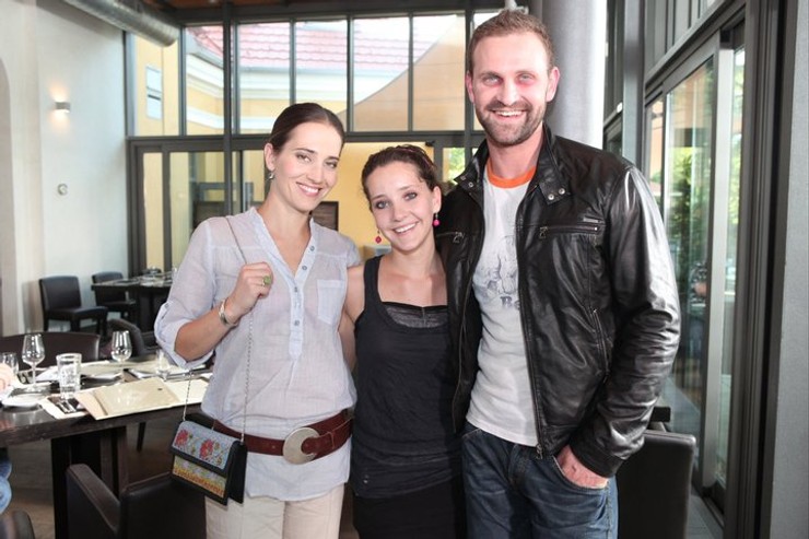 Jana Kolesárová, Vanessa Biermann a Tomáš Maštalír v seriáli Dr Ludsky