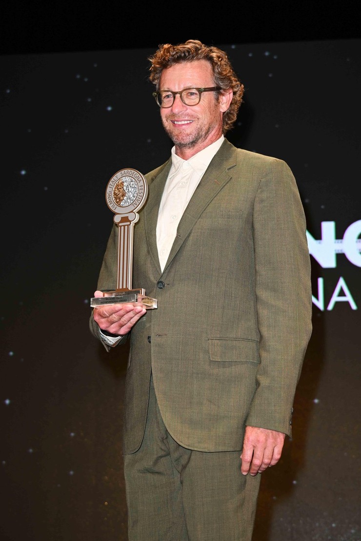 Diabol nosí Pradu - Simon Baker alias Christian Thompson kedysi a dnes