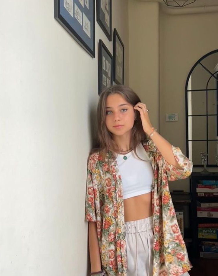 Viktoria Valihorová  