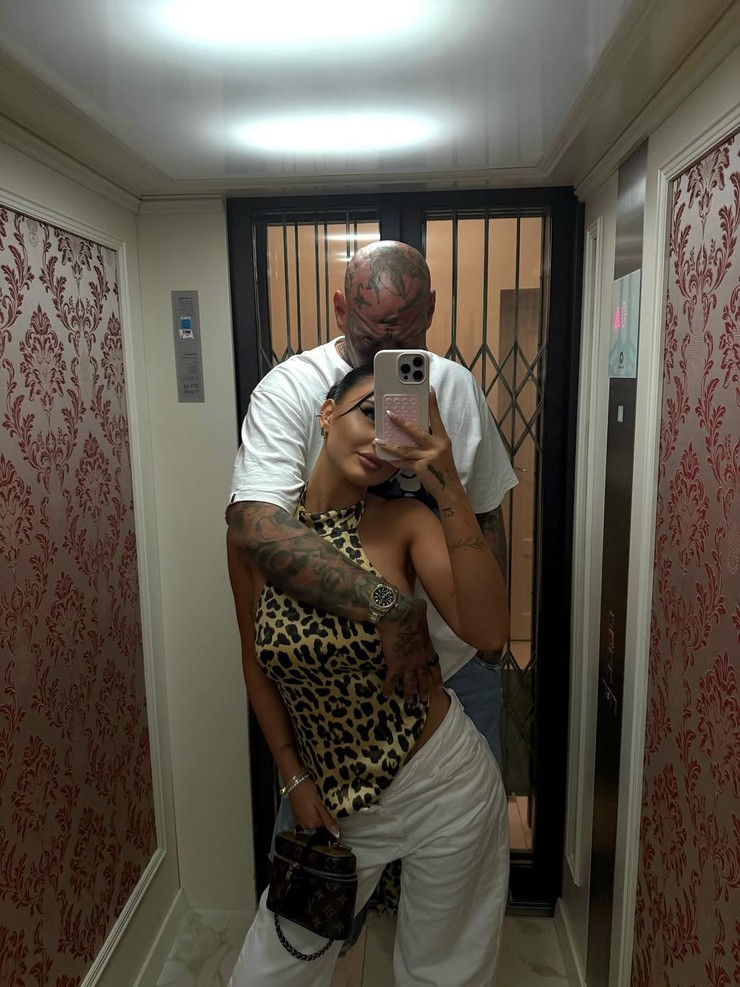 Separ, Teri Pallová (3)