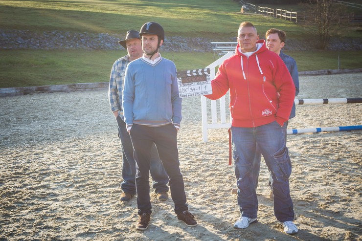 Divoke kone prva klapka