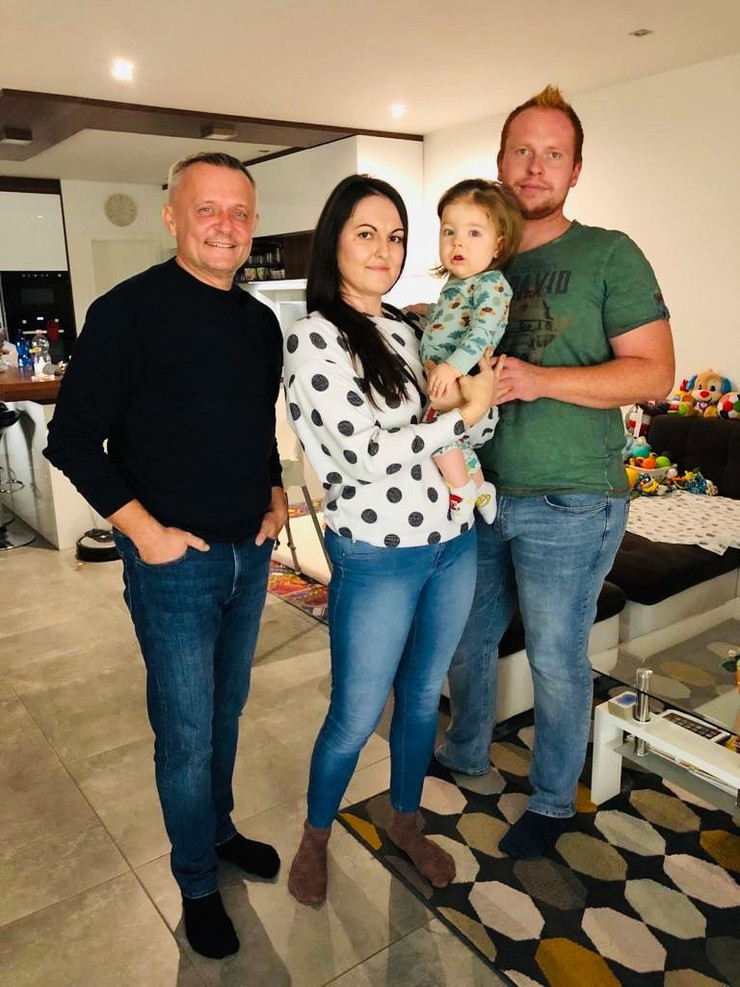 Bojovník Alexej s rodičmi a s Vilom Rozborilom