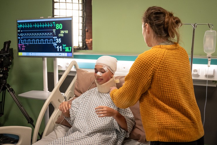 Nemocnica - nakrúcanie scény s dcérou Adama Ondruša