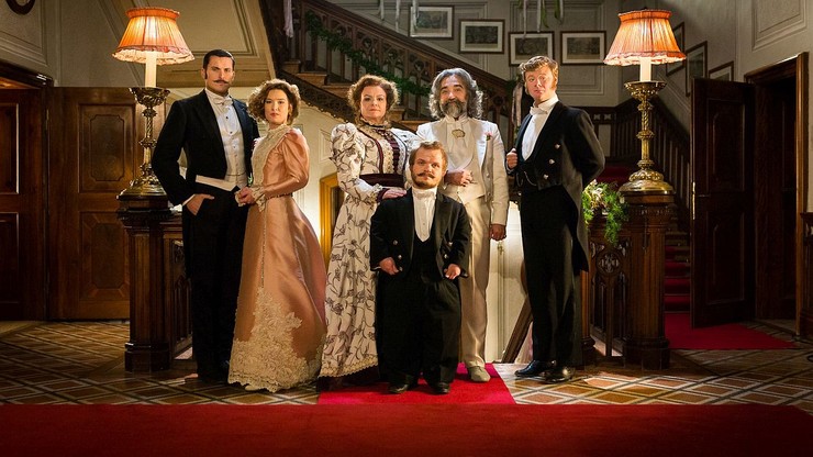 1890 - Betliar kastiel rodina Marton Spanga vstupna hala.JPG