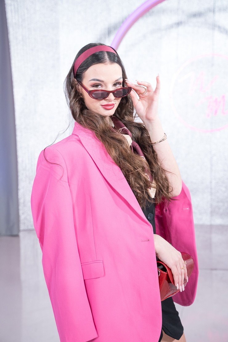 Nákupné maniačky: téma Obleč sa ako Ema Fajnor - Dominika