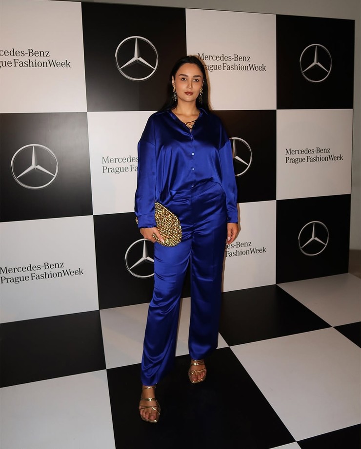 Ema Fajnor - outfity na módnych prehliadkach